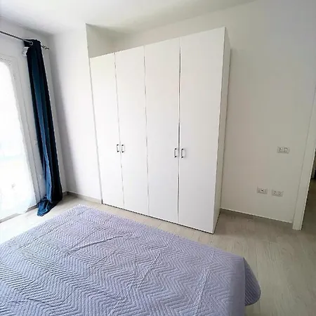 Affittimoderni - Mada05 Apartament